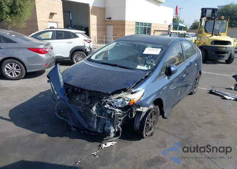 2015 Toyota Prius Three z USA, uszkodzony, nr VIN JTDKN3DU3F0402967